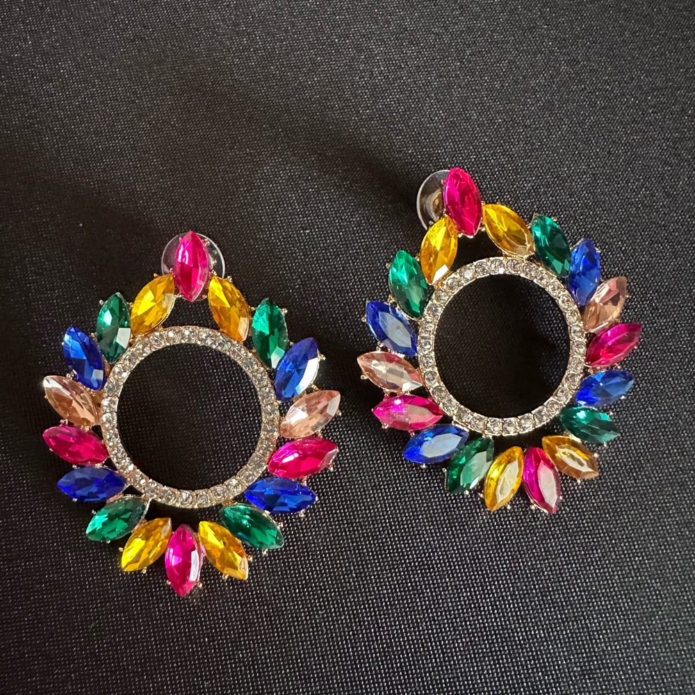 MULTI-COLOR OPEN CIRCLE STONE EARRINGS - Picture 3 of 5